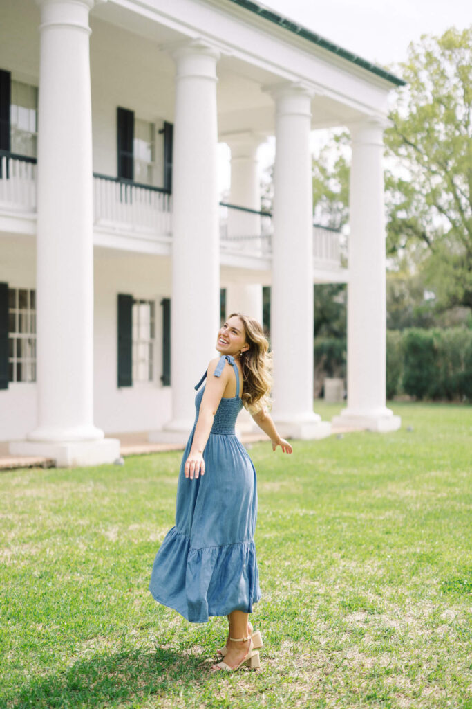 Senior pictures at UL Alumni Center, photographed by Morgan Alysse Photography