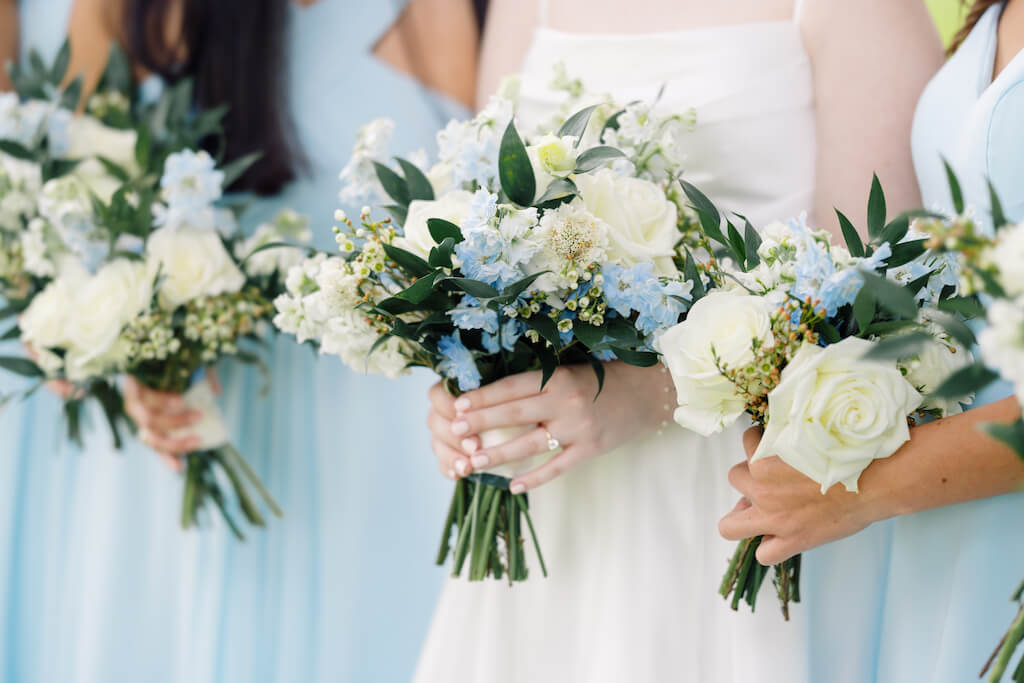 Bride with bridesmaids portrait at Olivia and Landon's Oak Crossing Wedding in Lake Charles, LA, photographed by Morgan Alysse Photography.