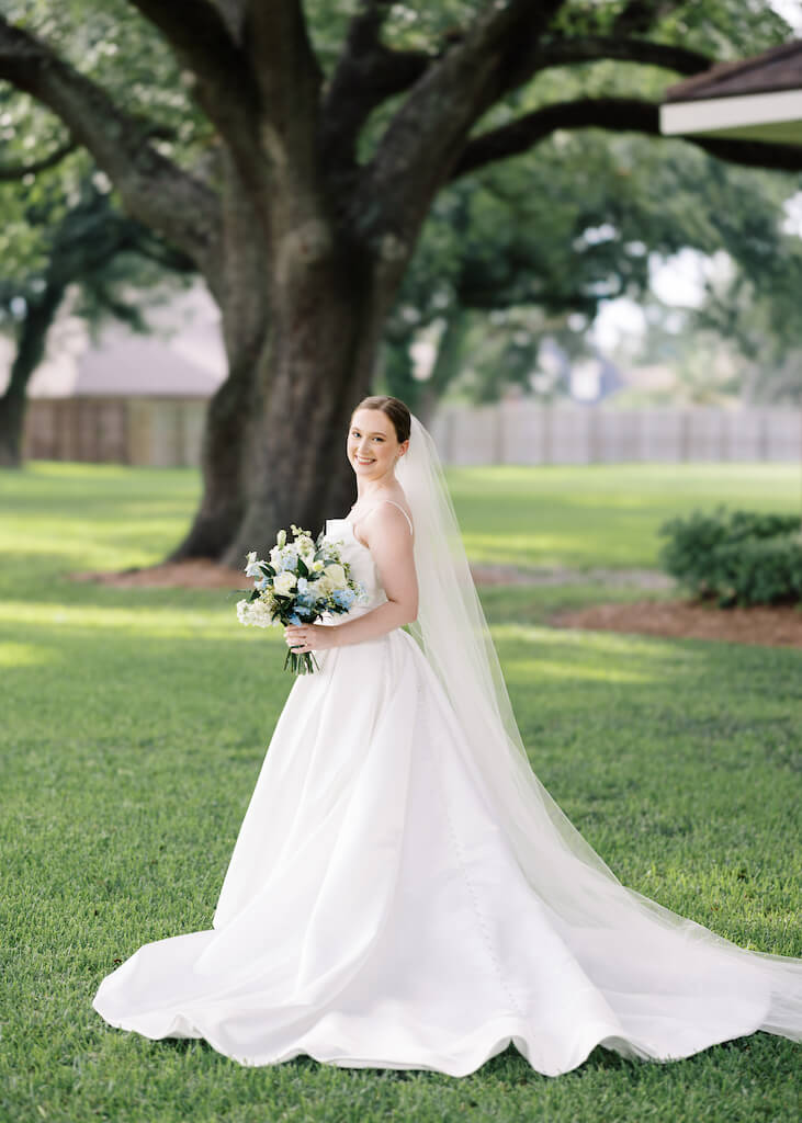 Bridal portrait at Olivia and Landon's Oak Crossing Wedding in Lake Charles, LA, photographed by Morgan Alysse Photography.