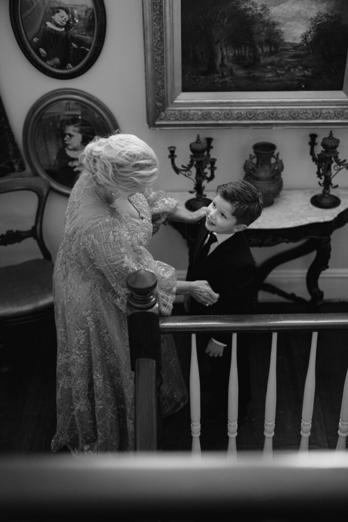 Bride's family getting ready at a historic home before her Opelousas wedding captured by Morgan Alysse Photography