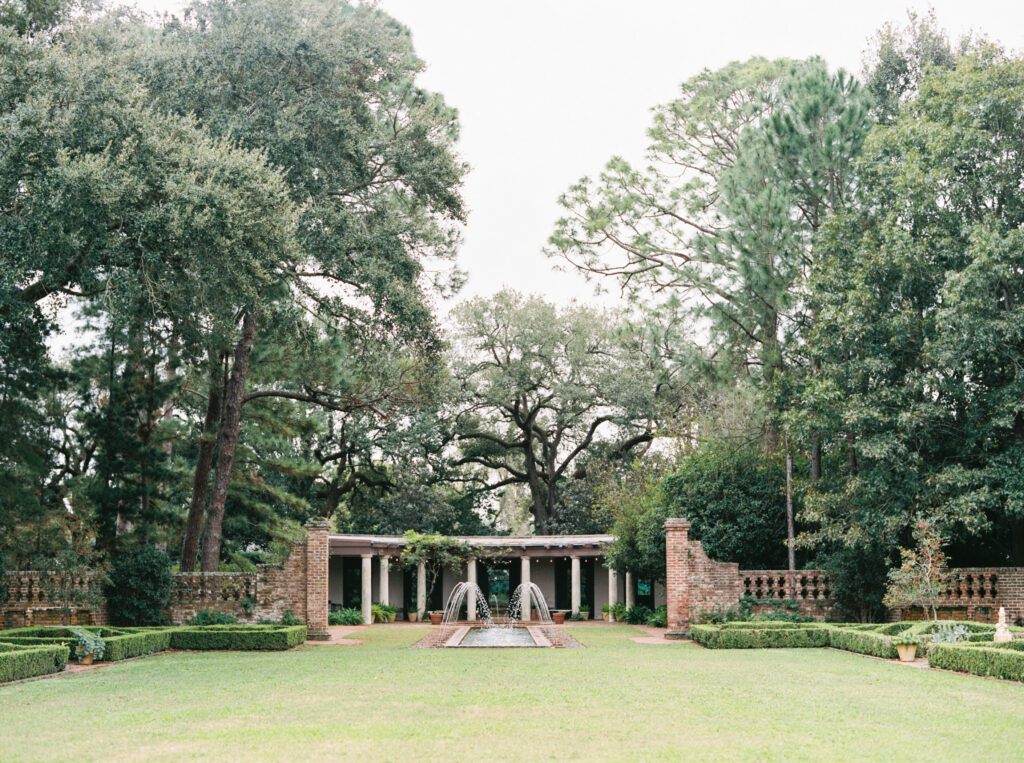 Romantic bridal session under the oak trees at Longue Vue House and Gardens.