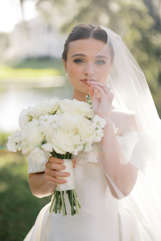 Timeless bridal portraits at Greenwood Plantation capturing a regal bridal look.